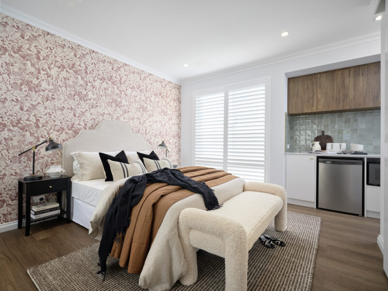 Guest bedroom The Woodbridge